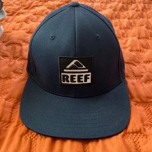 **BRAND NEW** Reef Mens Flex Fit Hat Small